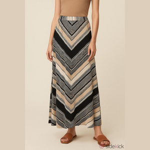 Roz & Ali Chevron Patterned A-Line Skirt in Black and Tan